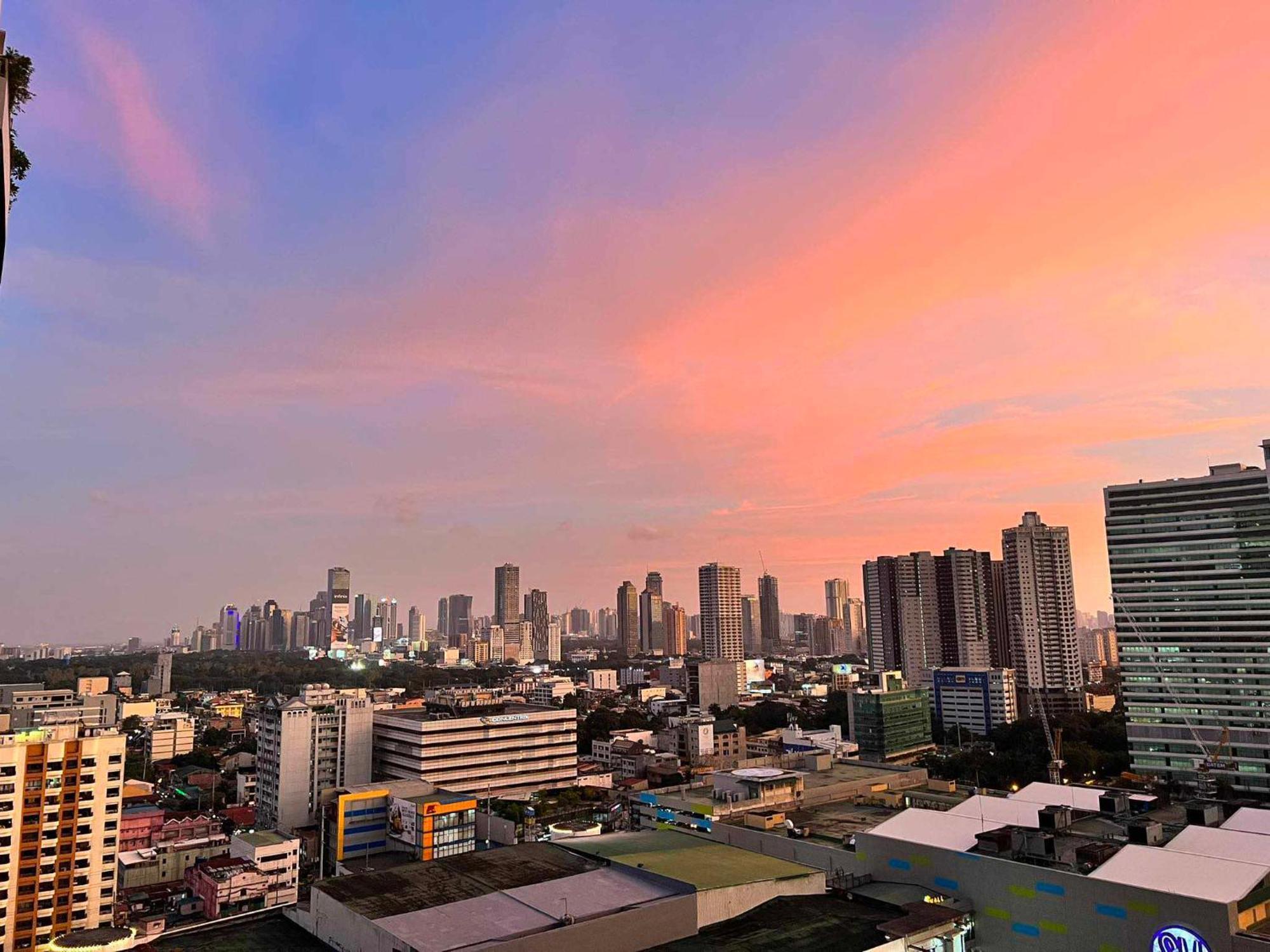 Manhattan Heights Towerb In Araneta Cubao 5Mins Walk To Smart Araneta Aparthotel มะนิลา ภายนอก รูปภาพ